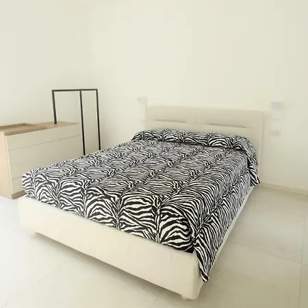 Narciso - Facing Bellagio Wild Flowers Holiday home Oliveto Lario